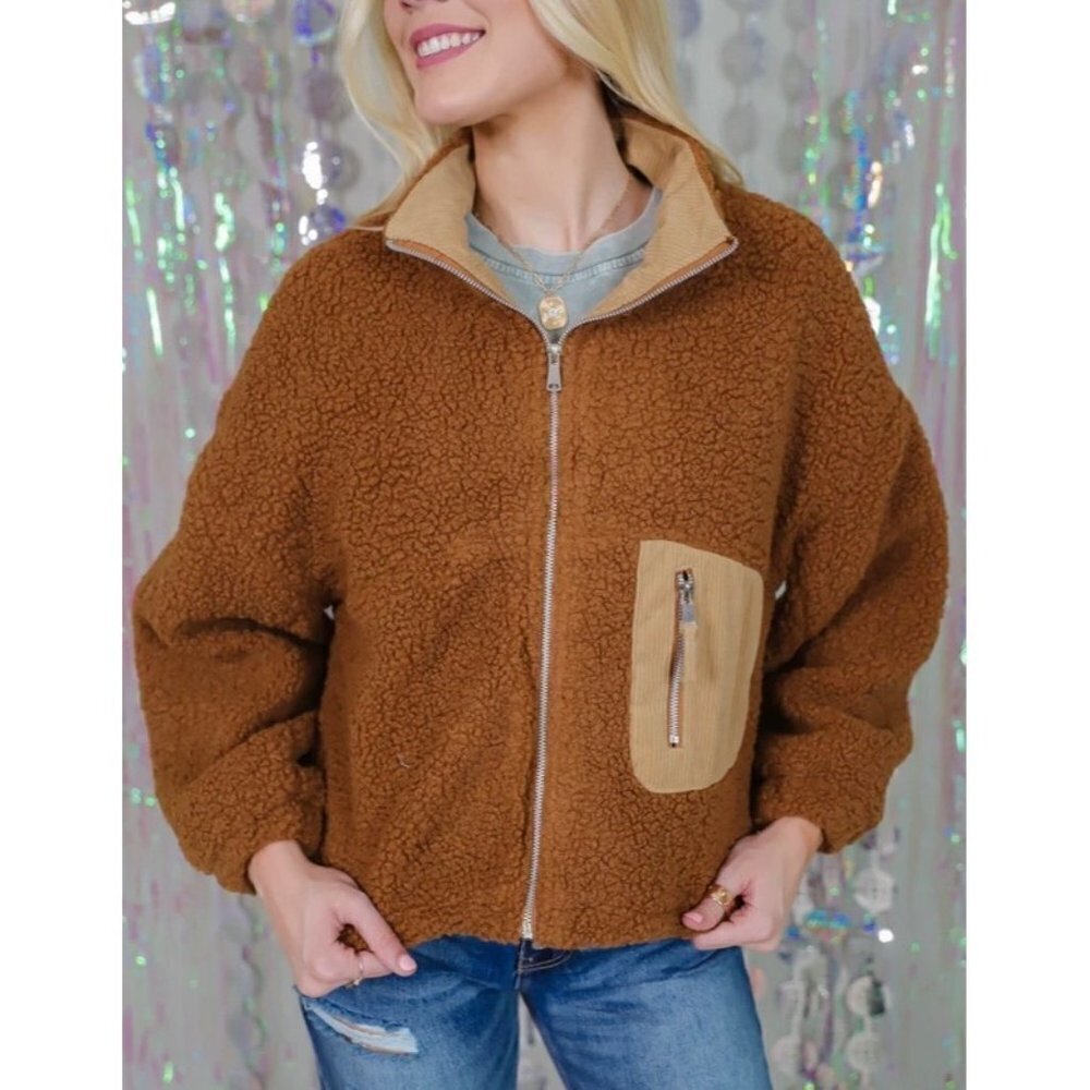 HYFVE Tan‎ Sherpa Jacket Women's Size Small Gorpcore Hiking Retro Rugged Urban